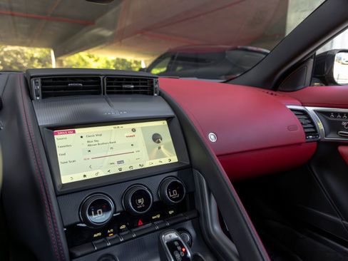 Used 2024 Jaguar F-TYPE R-Dynamic RWD image 39