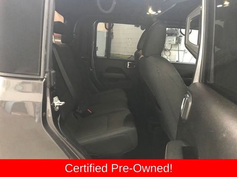 Certified 2020 Jeep Gladiator Overland image 31