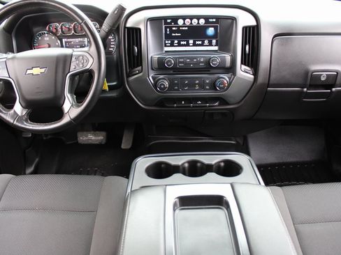 Used 2018 Chevrolet Silverado 1500 LT image 17
