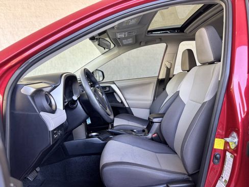 Used 2013 Toyota RAV4 XLE AWD/4WD image 14