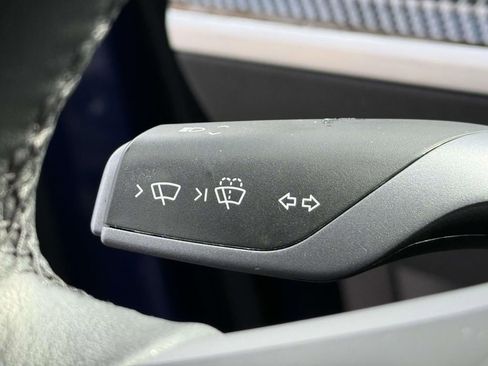 Used 2023 Tesla Model Y Performance image 28