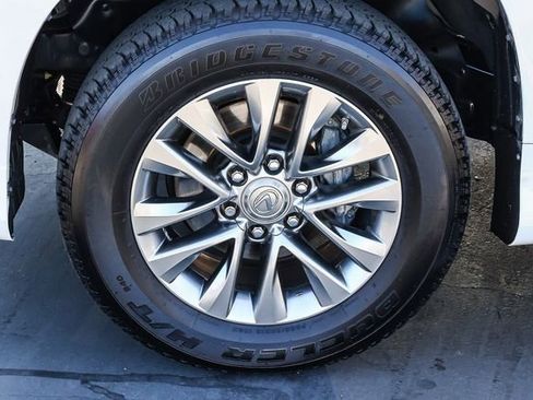 Used 2018 Lexus GX 460 Luxury w/ Preferred Accessory Package AWD/4WD image 9