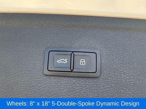 Used 2018 Audi Q5 2.0T Premium Plus w/ Premium Plus Package image 17