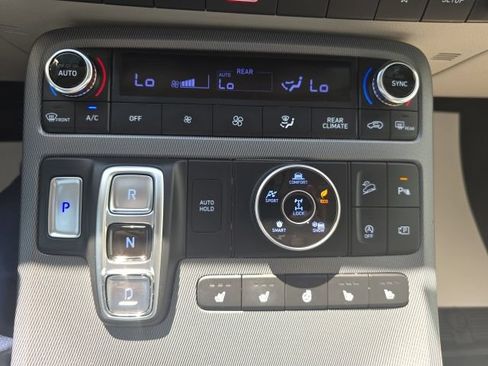 Certified 2024 Hyundai Palisade Limited AWD/4WD image 18