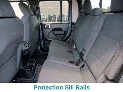 New 2025 Jeep Gladiator Willys image 25