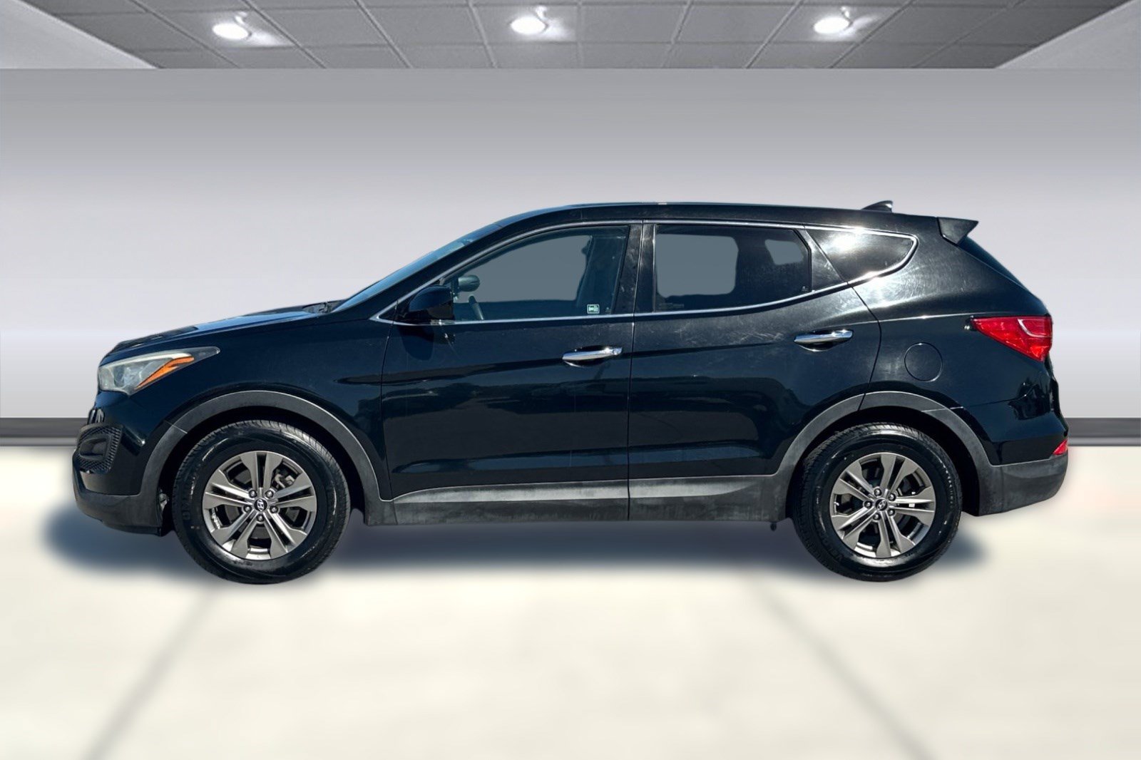 Used 2014 Hyundai Santa Fe Sport AWD/4WD image 2