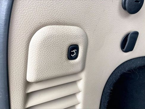 Used 2020 Jeep Grand Cherokee Limited image 36