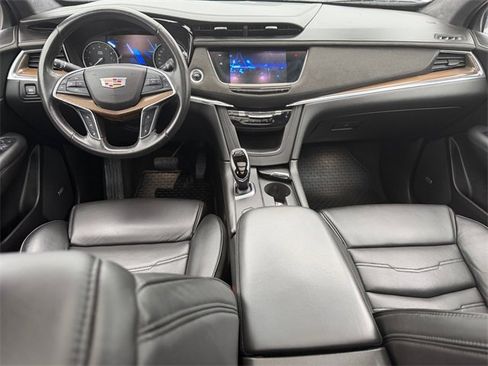 Used 2017 Cadillac XT5 Platinum image 10