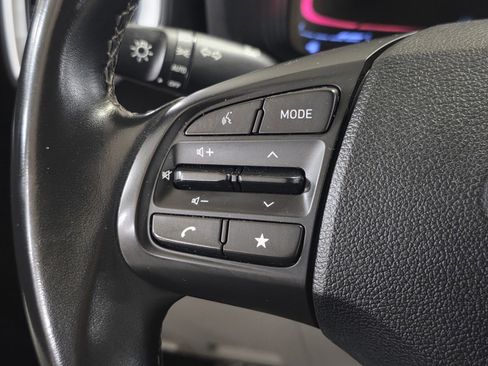 Certified 2023 Hyundai Venue SEL image 31