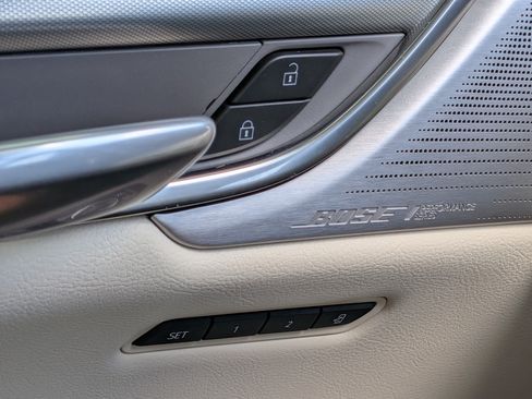Certified 2022 Cadillac XT5 Premium Luxury FWD image 23