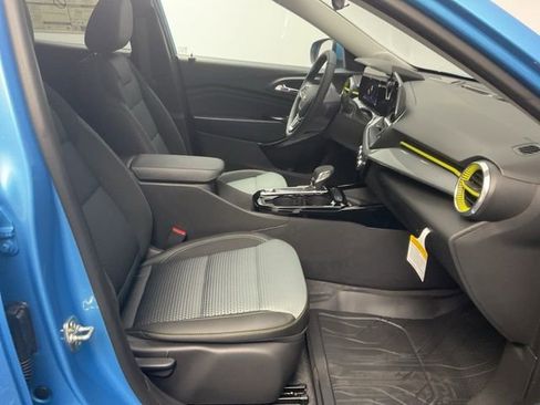 New 2026 Chevrolet Trax LT image 23