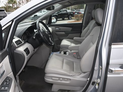 Used 2017 Honda Odyssey EX-L image 8