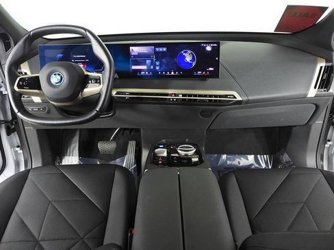 Used 2024 BMW iX xDrive50 w/ Sport Package AWD/4WD image 23