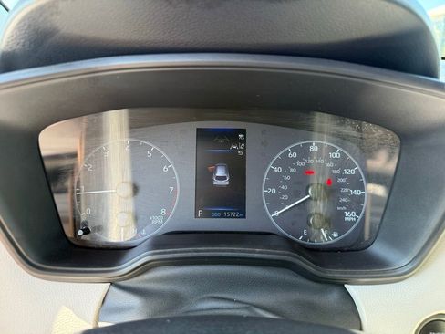 Used 2025 Toyota Corolla Cross LE FWD image 17