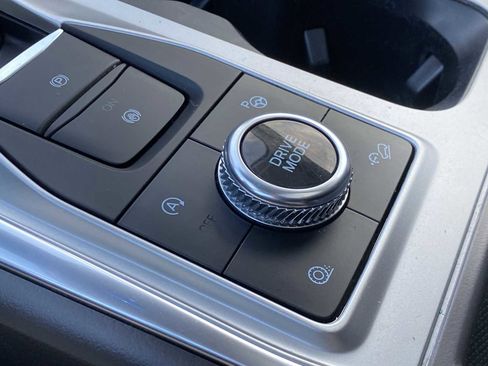 Used 2020 Ford Explorer Platinum w/ Premium Technology Package image 28