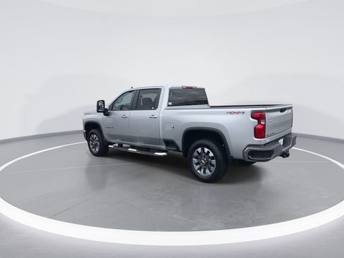 Used 2022 Chevrolet Silverado 2500 LT w/ Convenience Package image 6