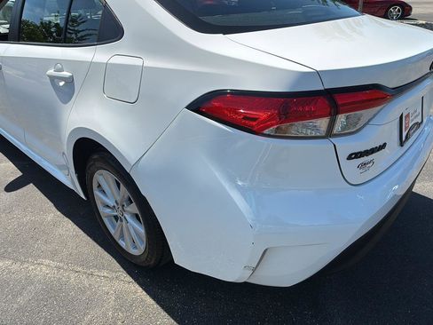 Used 2026 Toyota Corolla LE w/ LE Premium Package FWD image 25