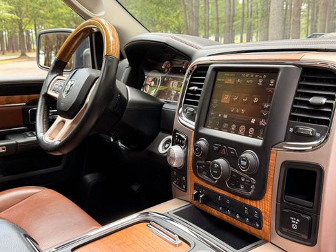 Used 2017 RAM 1500 Laramie Longhorn AWD/4WD image 18