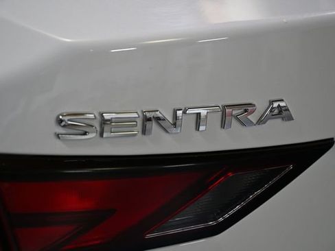 Used 2024 Nissan Sentra SV FWD image 13