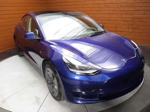 Used 2022 Tesla Model 3 Long Range image 18
