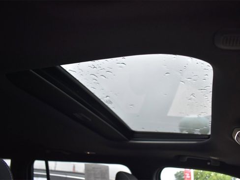 Used 2025 Jeep Grand Cherokee L Laredo w/ Trailer Tow Package image 17