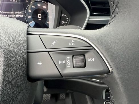 New 2025 Audi Q3 2.0T Premium image 18