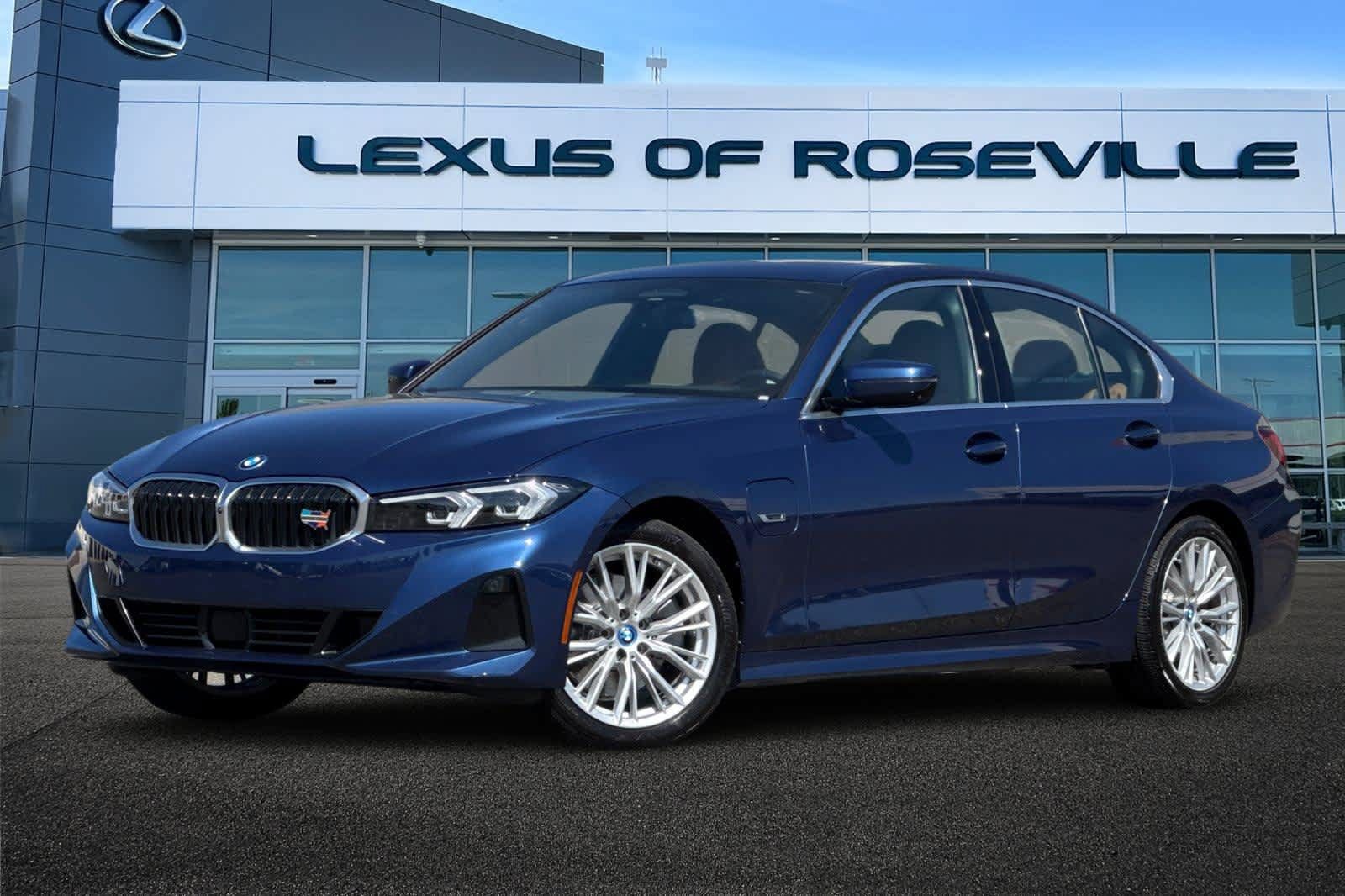 Used 2023 BMW 330e w/ Premium Package RWD image 1