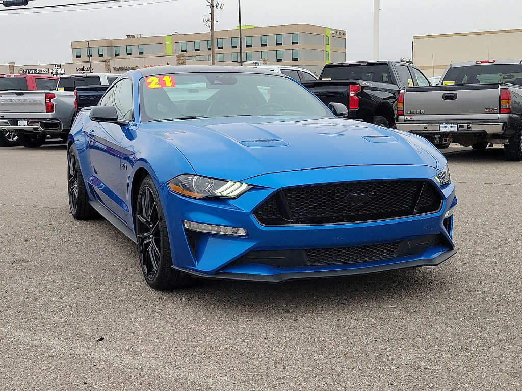 Used 2021 Ford Mustang GT Premium w/ Equipment Group 401A RWD image 2