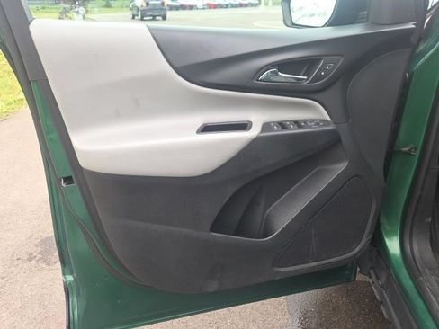 Used 2018 Chevrolet Equinox LS FWD image 22
