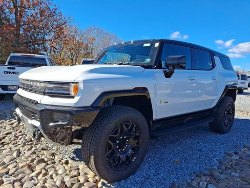 New 2026 GMC Hummer EV SUV image 2