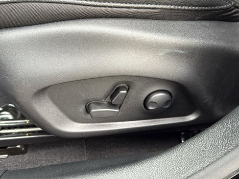 Certified 2024 Jeep Compass Limited image 14