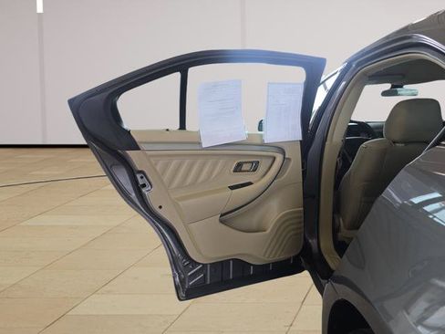 Used 2014 Ford Taurus SE FWD image 23