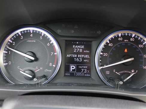 Used 2015 Toyota Highlander Plus AWD/4WD image 9