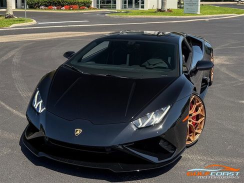 Used 2022 Lamborghini Huracan EVO RWD image 5