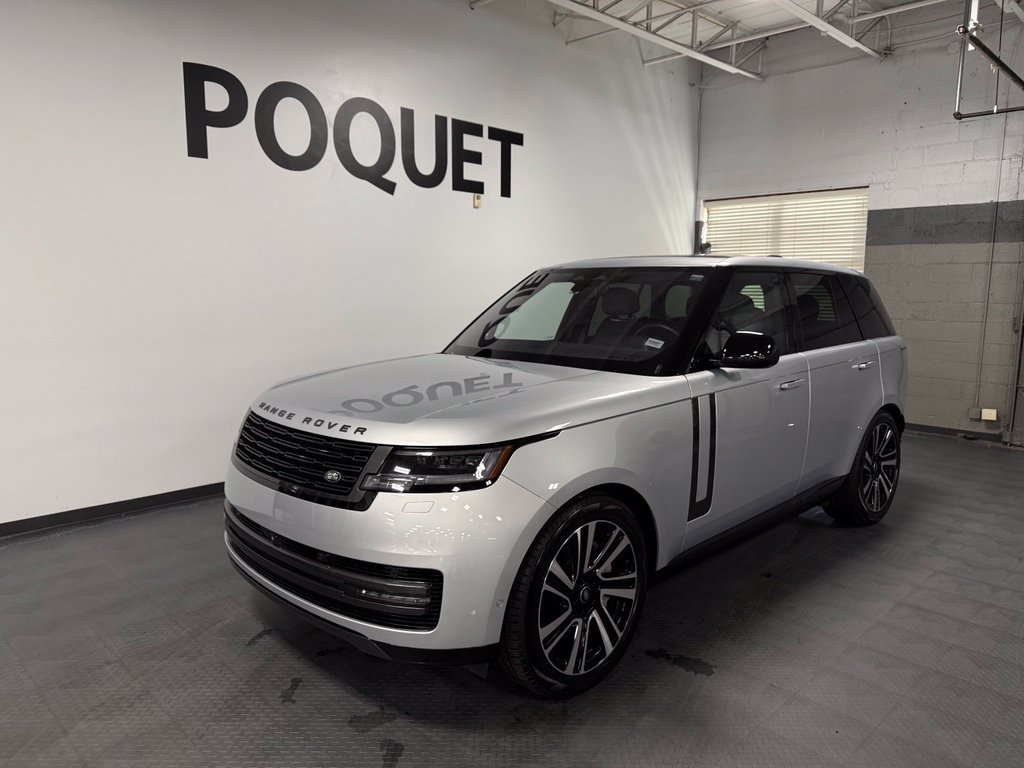 Used 2023 Land Rover Range Rover SE AWD/4WD image 2