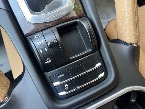 Used 2016 Porsche Cayenne Diesel image 33