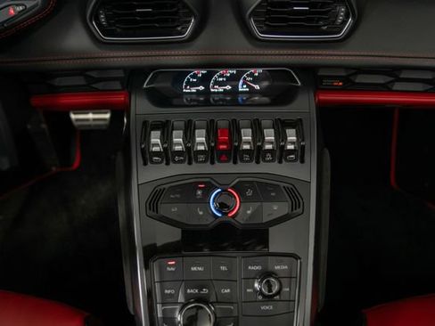 Used 2019 Lamborghini Huracan LP 580-2 RWD image 20
