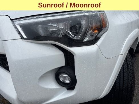 Used 2022 Toyota 4Runner SR5 Premium image 5