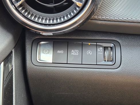 New 2026 Chevrolet Equinox LT w/ Convenience Package II AWD/4WD image 31