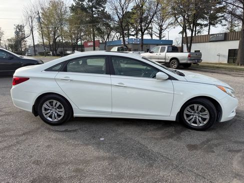 Used 2012 Hyundai Sonata GLS FWD image 4