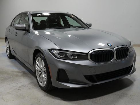Used 2023 BMW 330i xDrive Sedan w/ Premium Package image 11
