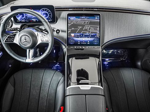 Certified 2023 Mercedes-Benz EQE 350+ SUV image 11