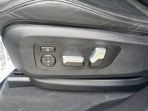 Used 2023 BMW X5 xDrive40i w/ Premium Package AWD/4WD image 7