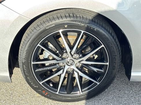 Used 2024 Toyota Camry SE image 22