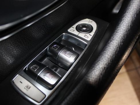 Used 2017 Mercedes-Benz E 300 4MATIC image 18