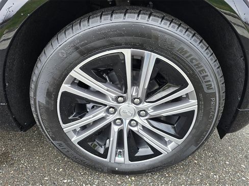 New 2026 Cadillac Lyriq Premium Luxury image 9