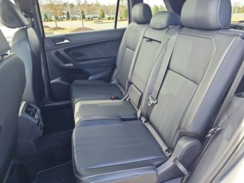 Used 2024 Volkswagen Tiguan SE R-Line image 15