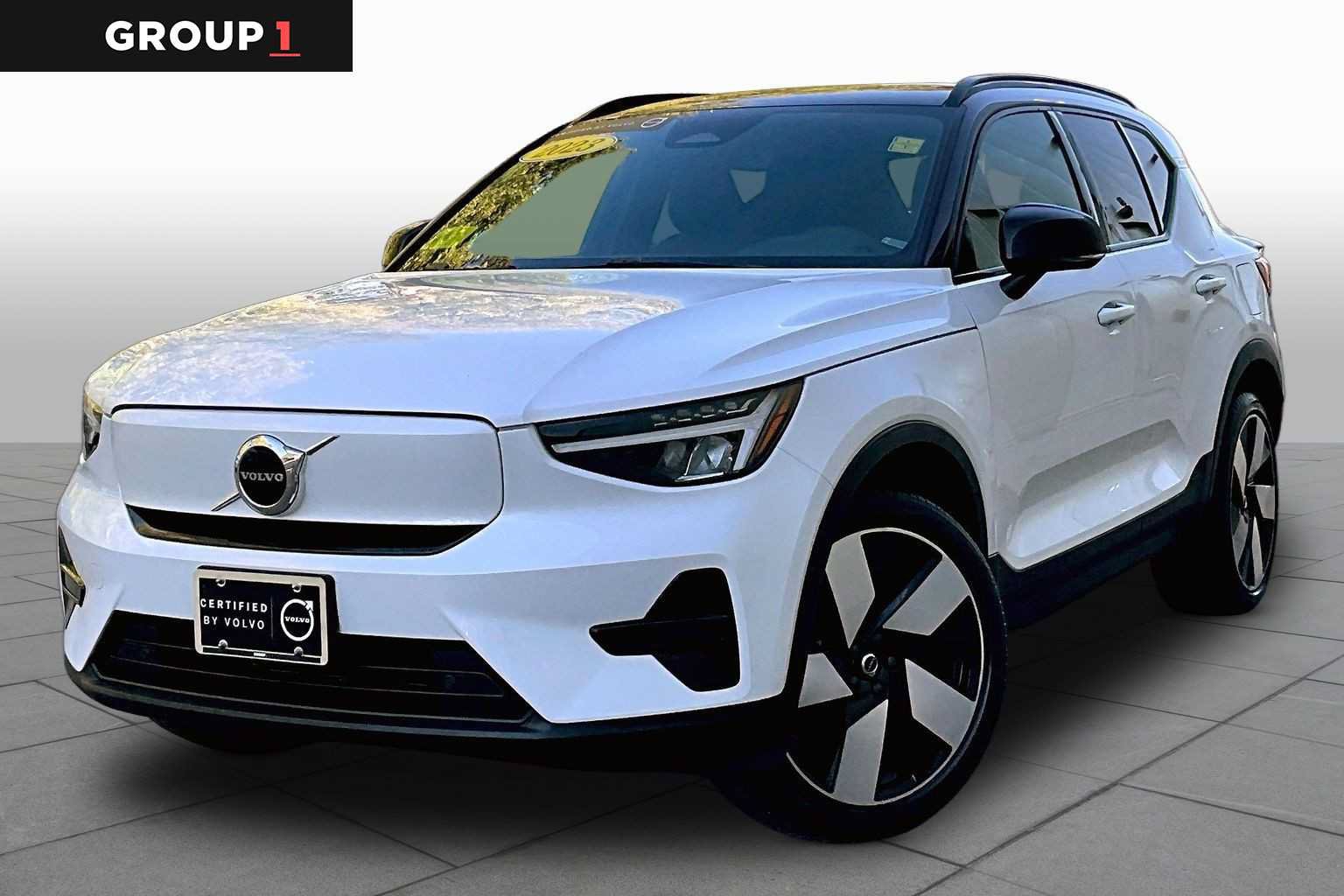 Used 2023 Volvo XC40 Recharge Core AWD/4WD image 1