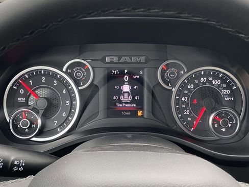 New 2026 RAM 1500 4x4 Crew Cab image 26