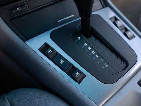 Used 1999 BMW 323i Sedan image 34